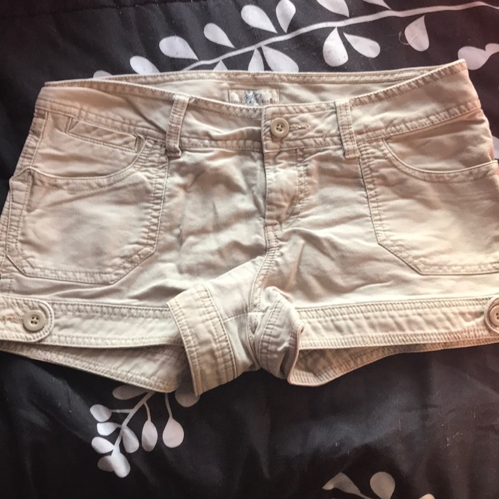 Tan jean shorts dive 7
